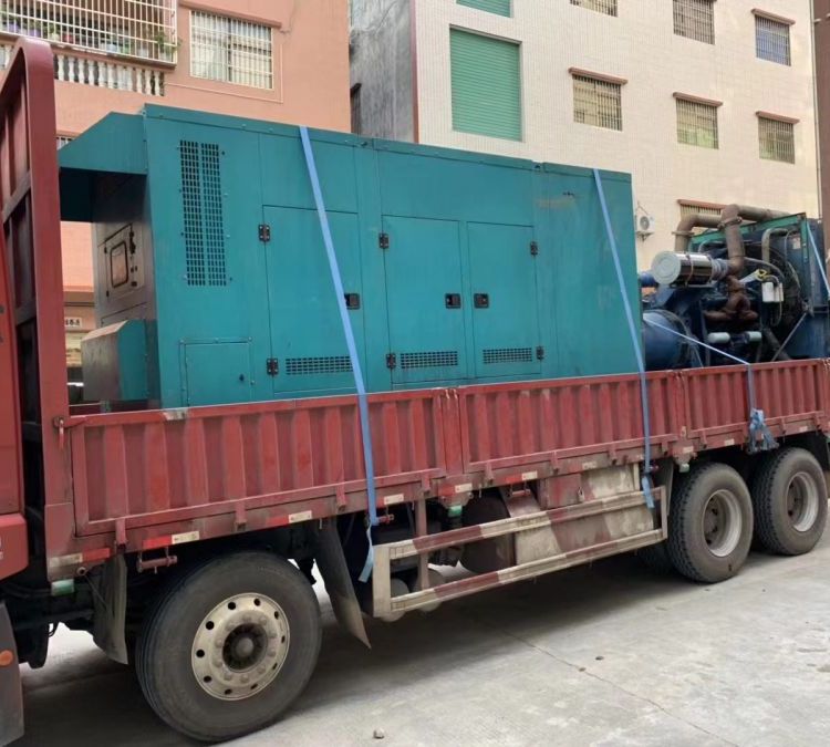 覃塘如何在不同负载率下确保 400KW 柴油发电机组的正常运行？