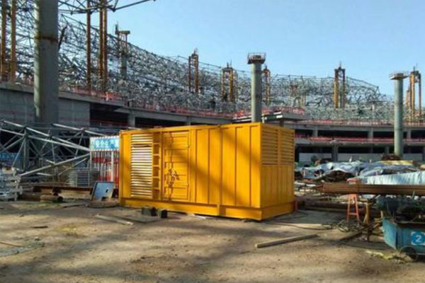 覃塘发电机出租如何判断空气滤清器是否需要更换？