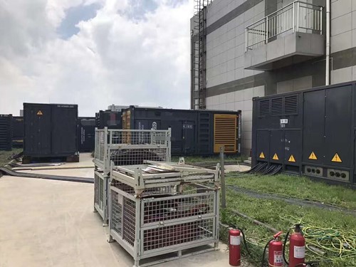 覃塘除了定期检查，还有哪些方法可以及时发现接触式转速表探头的磨损？