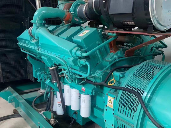 覃塘更换100kW柴油发电机组机油时，需要注意哪些事项？